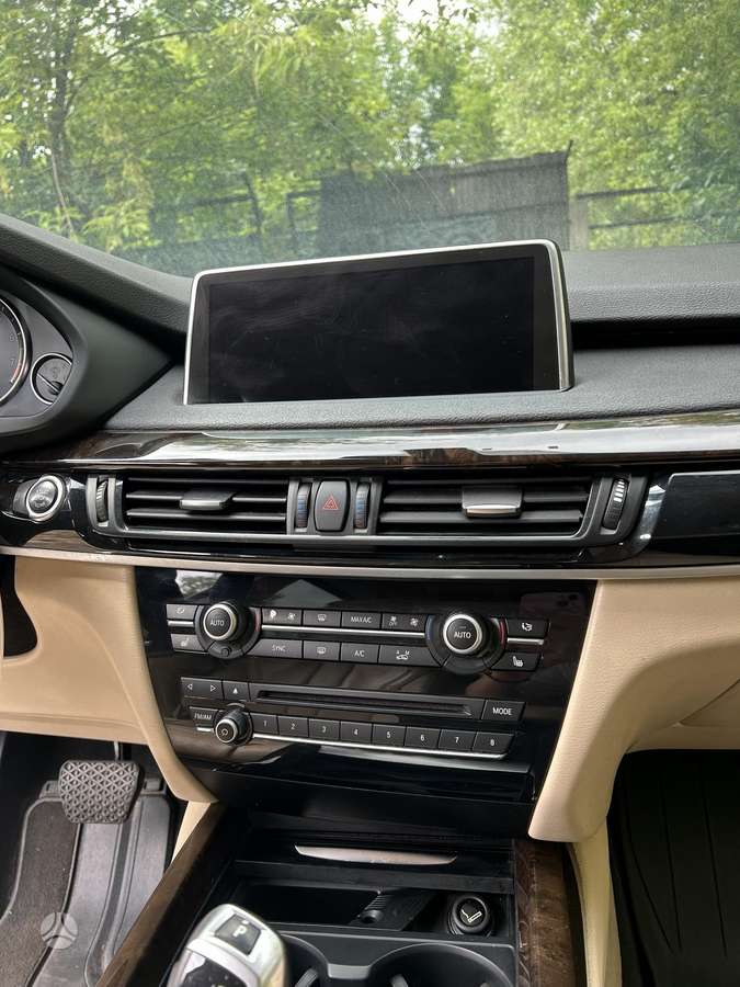 BMW X5, 3.0 l., off-road / crossover