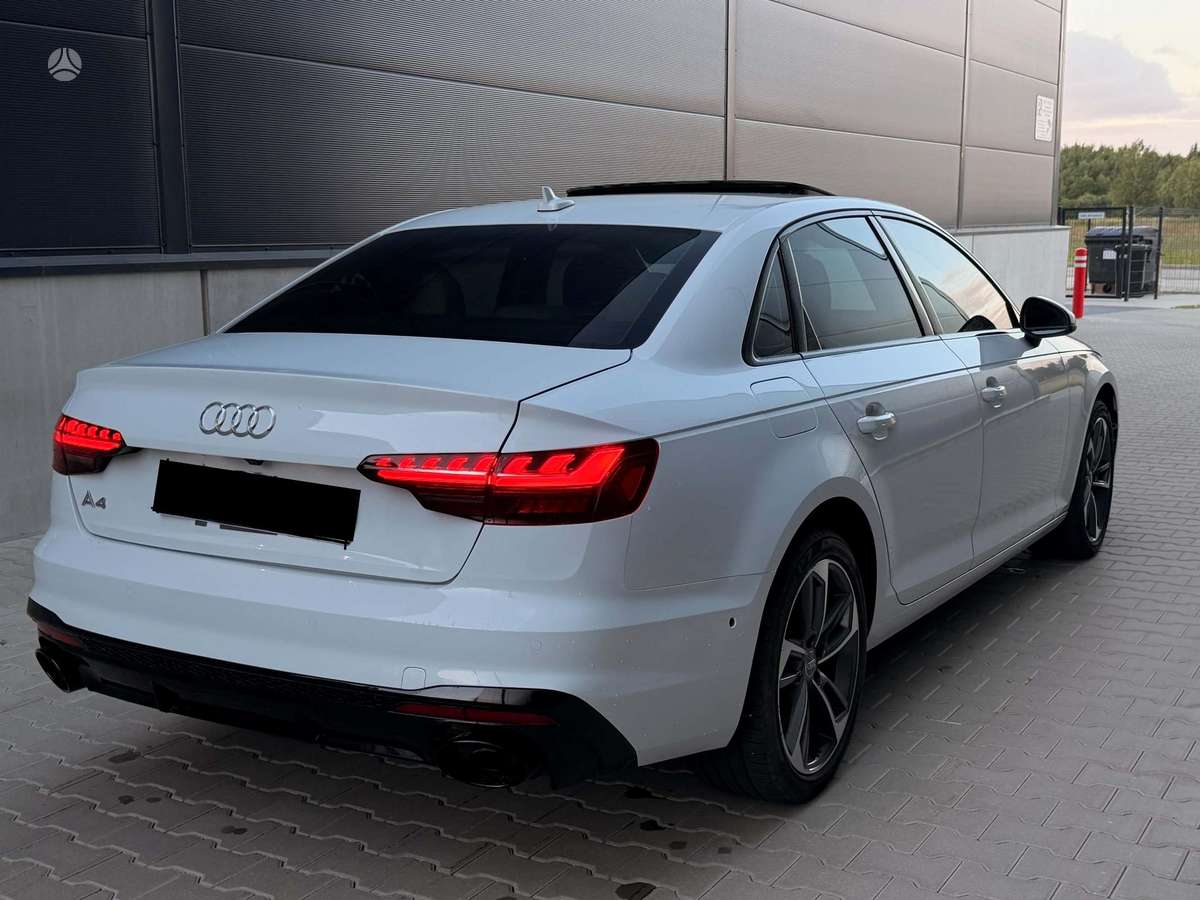 Audi A4, 2.0 l., Седан