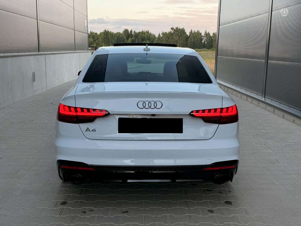 Audi A4, 2.0 l., Седан