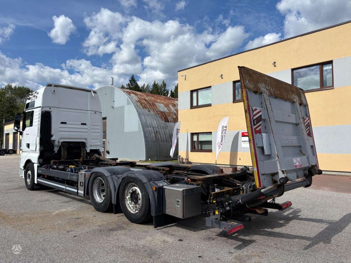 MAN TGX 28.580, cab-chassis trucks