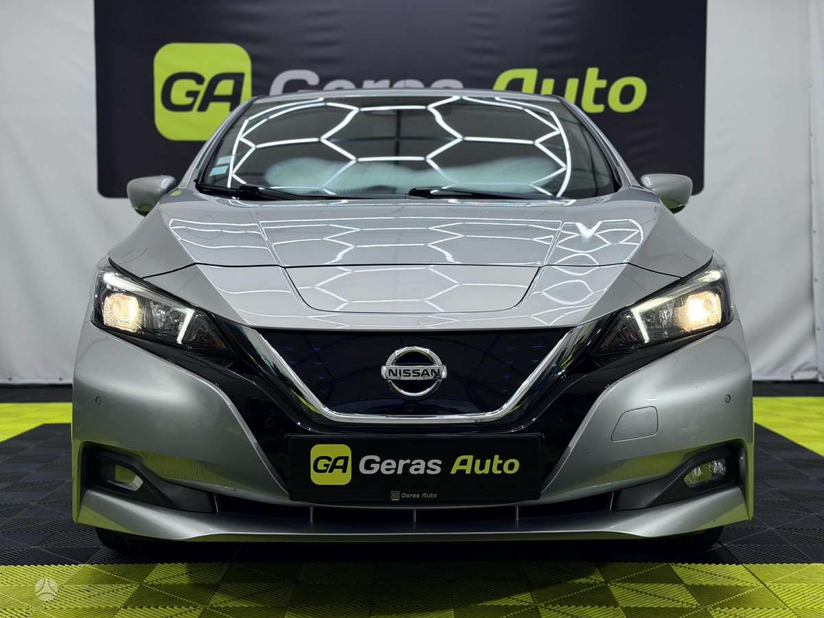 Nissan Leaf, 40 kWh, hatchback
