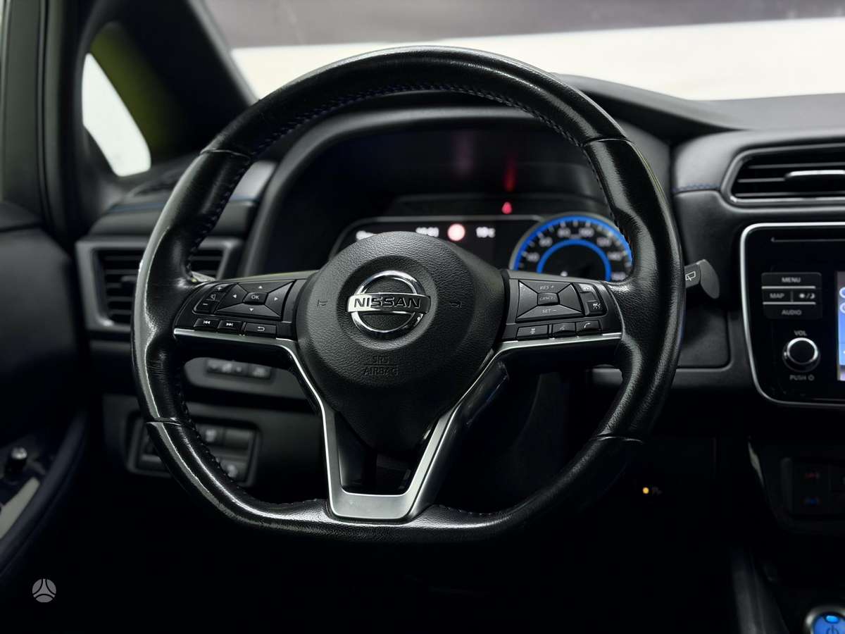 Nissan Leaf, 40 kWh, hatchback
