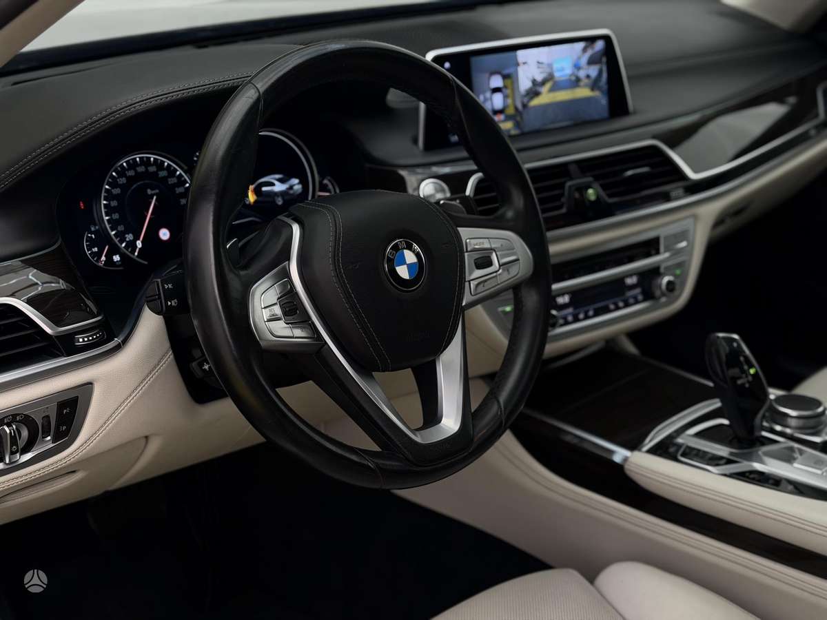BMW 740, 3.0 l., Седан