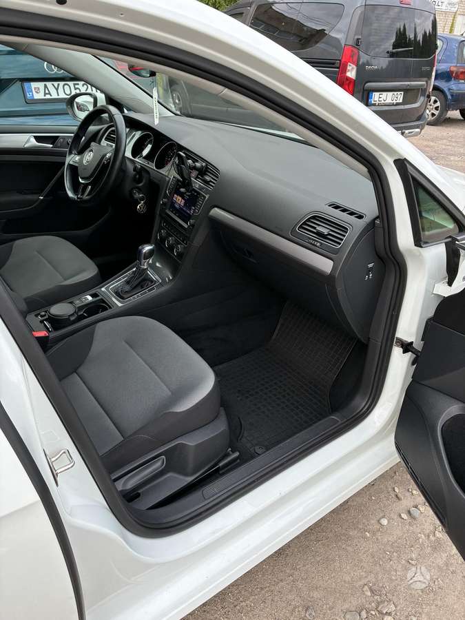 Volkswagen Golf, hečbekas