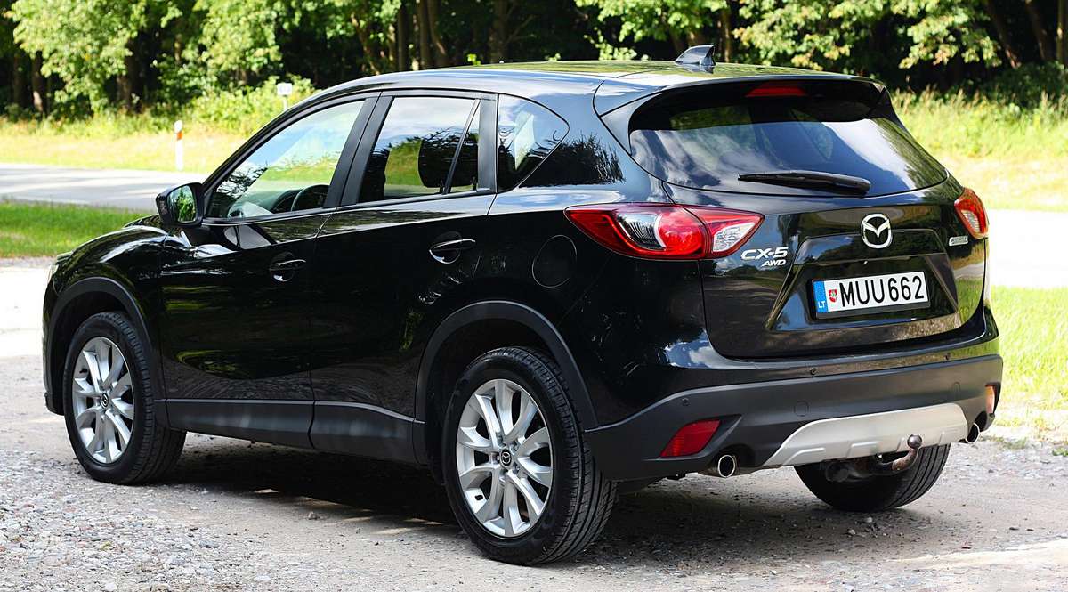 Mazda CX-5, 2.2 l., off-road / crossover