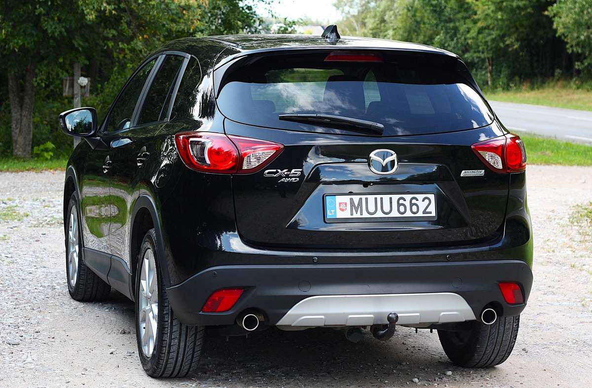 Mazda CX-5, 2.2 l., off-road / crossover