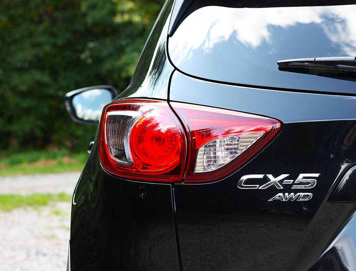 Mazda CX-5, 2.2 l., off-road / crossover