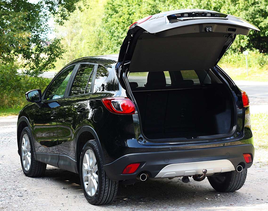 Mazda CX-5, 2.2 l., off-road / crossover