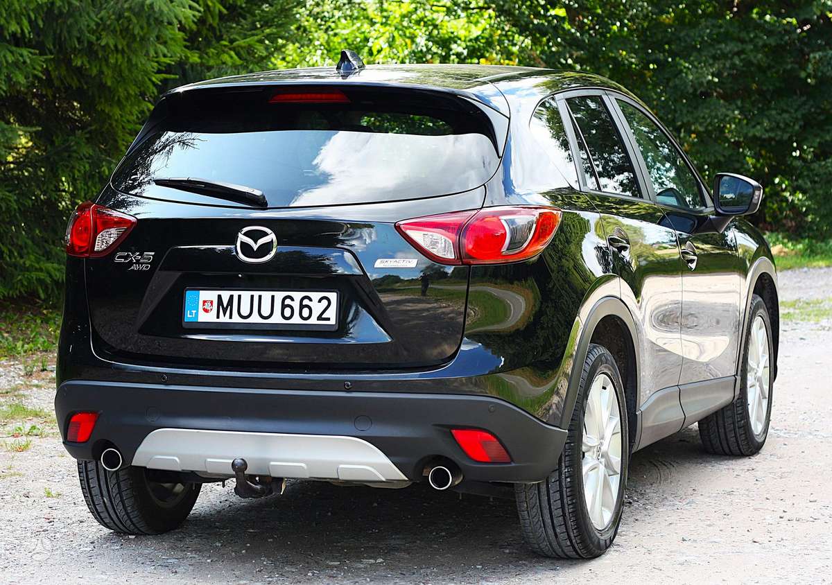 Mazda CX-5, 2.2 l., off-road / crossover