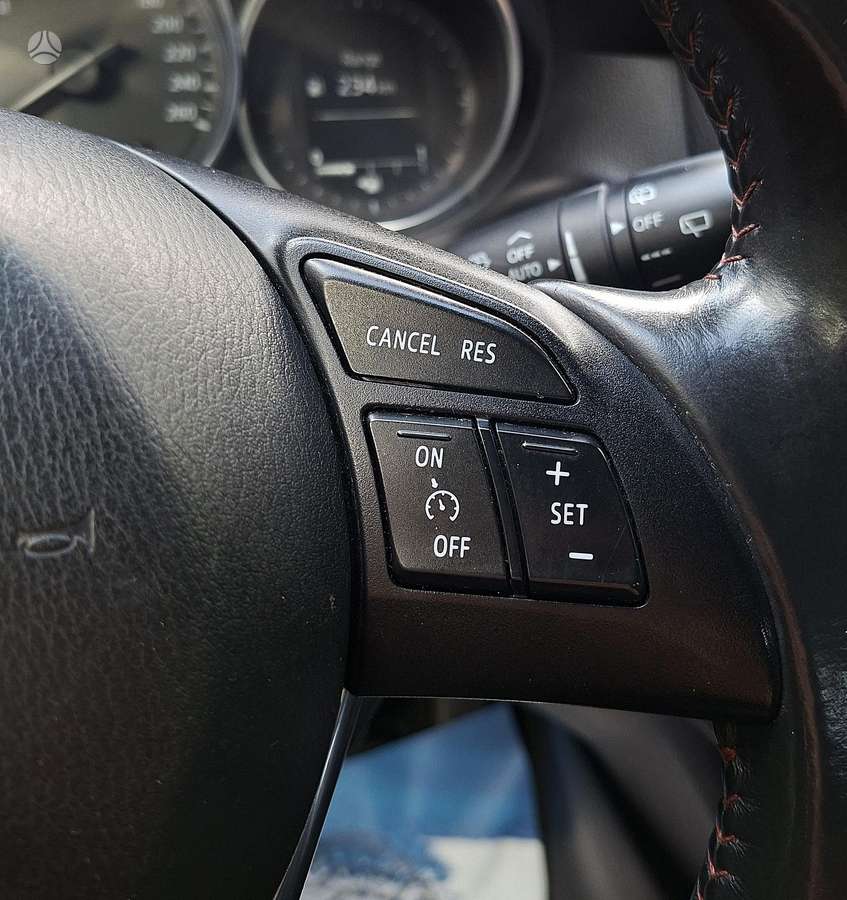 Mazda CX-5, 2.2 l., off-road / crossover
