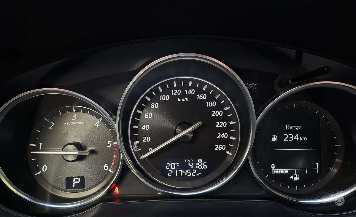 Mazda CX-5, 2.2 l., Внедорожник / Кроссовер