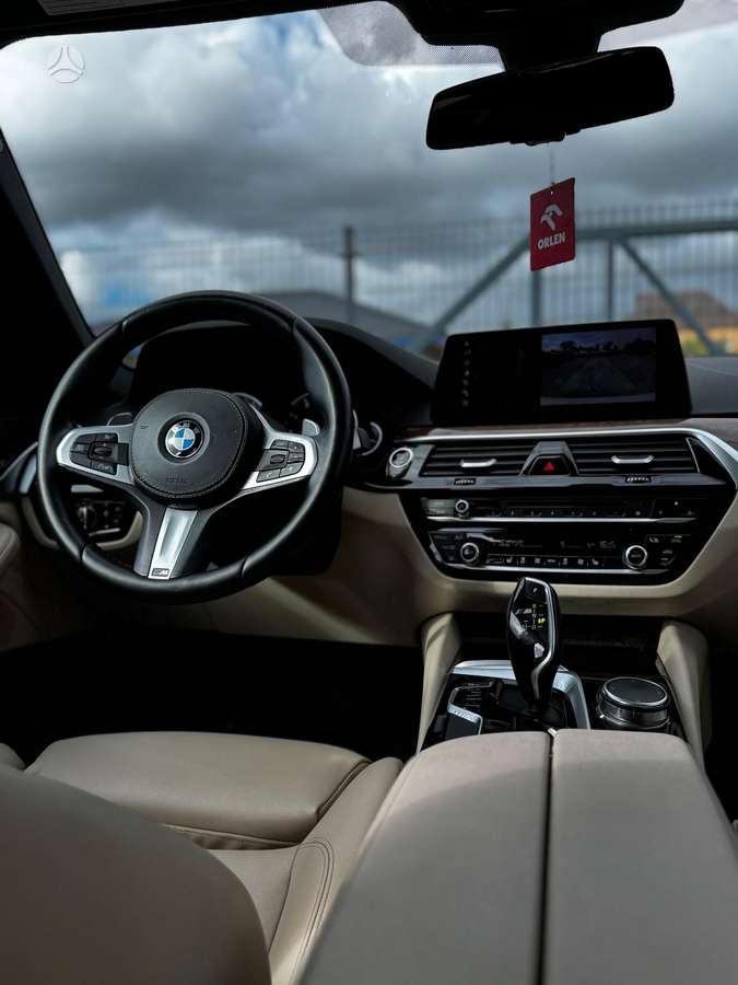 BMW 530, 2.0 l., Седан