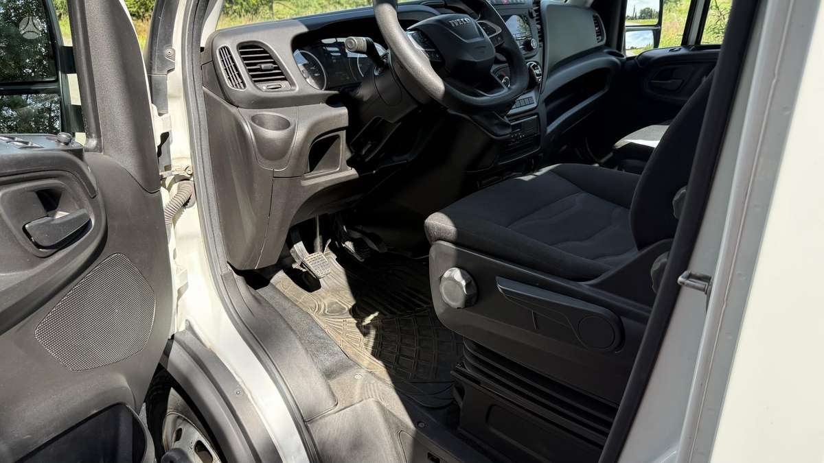 Iveco 50C16, cab-chassis trucks