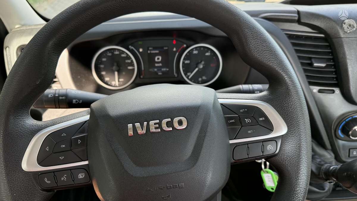 Iveco 50C16, cab-chassis trucks