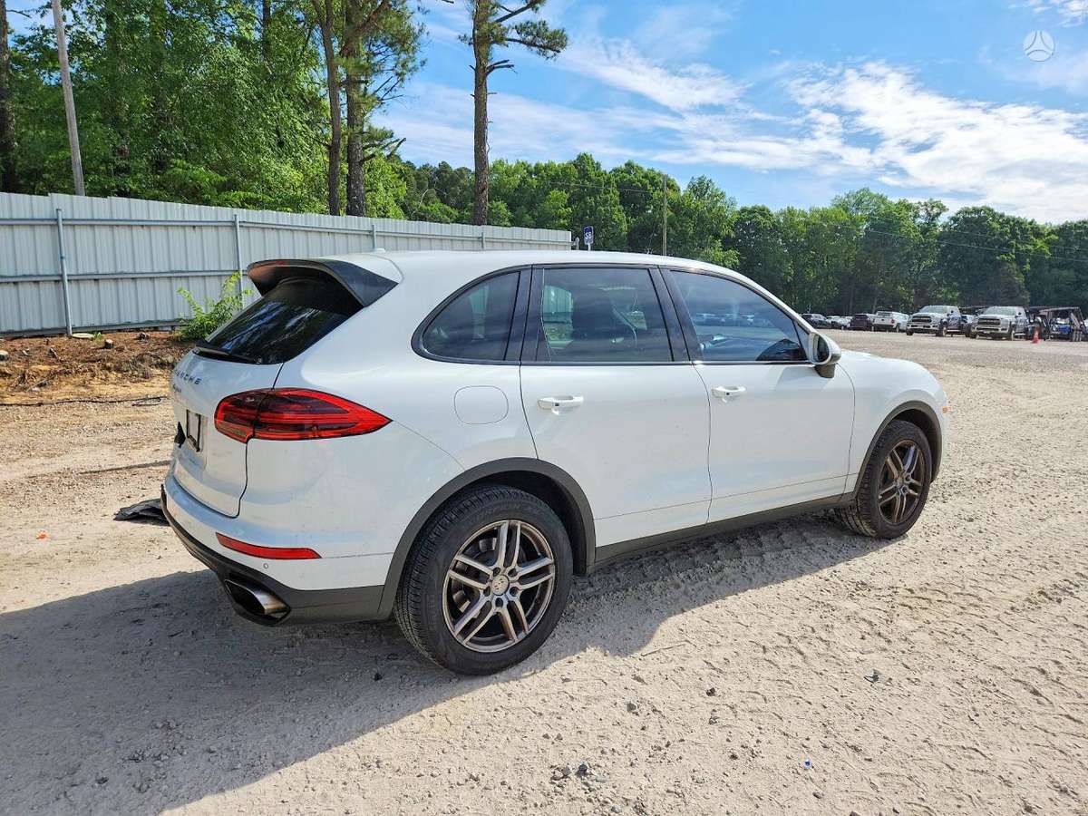 Porsche Cayenne - 5