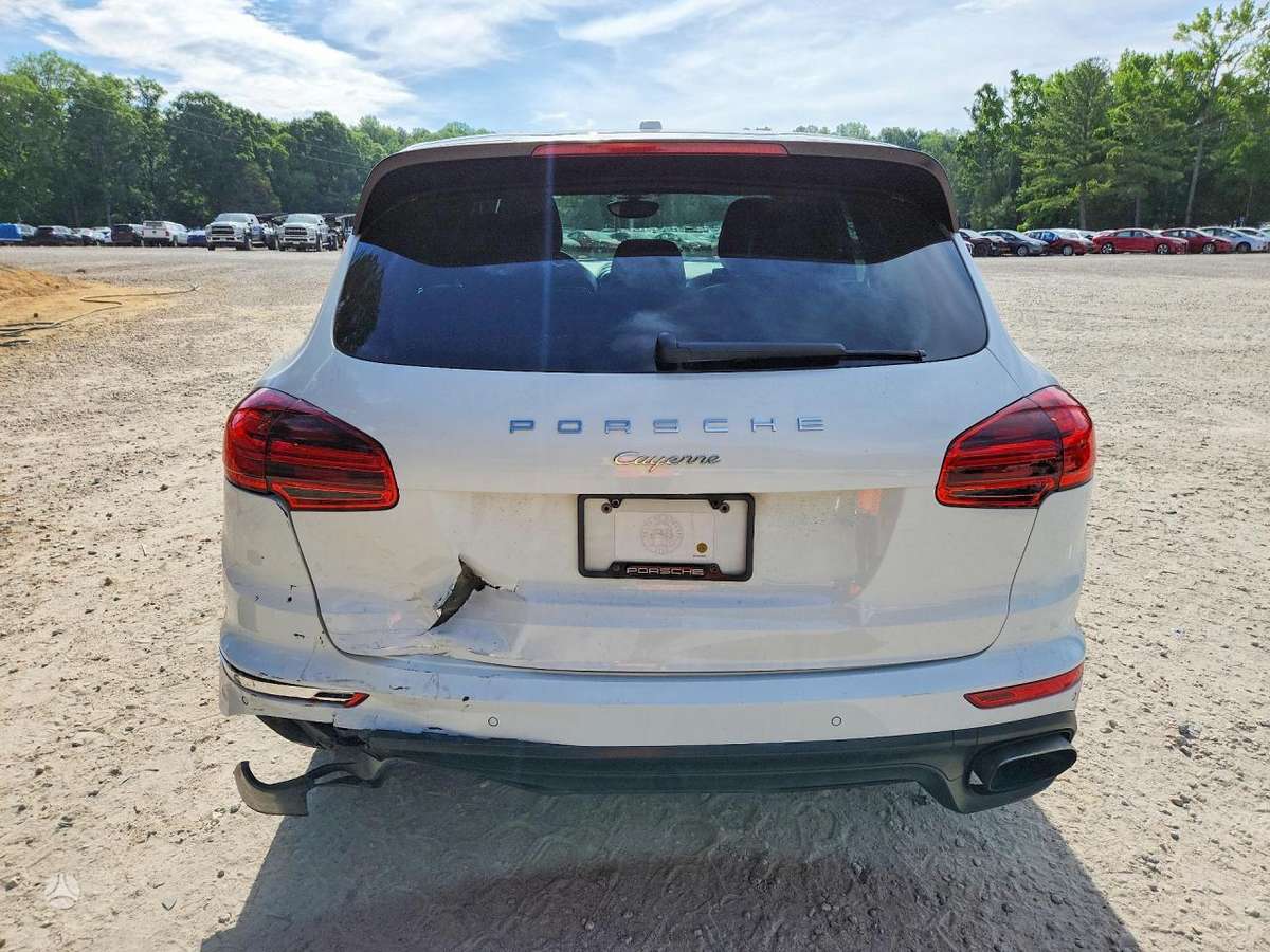 Porsche Cayenne - 6