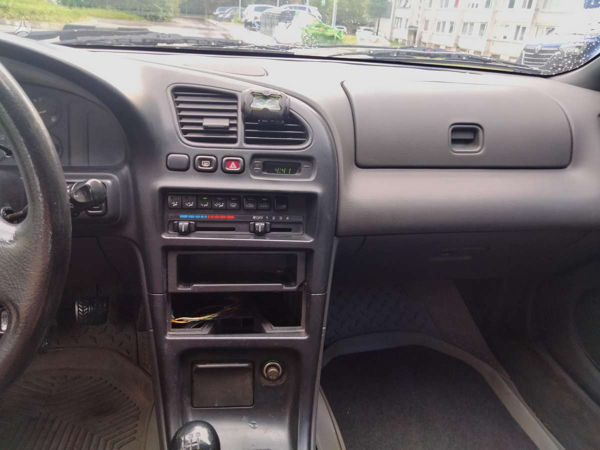 Mazda 323F, 1.5 l., hatchback