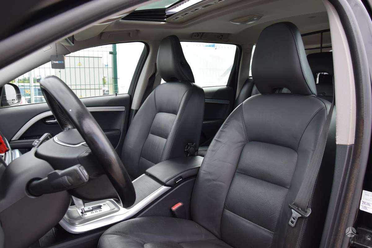 Volvo V70, 2.0 l., Универсал