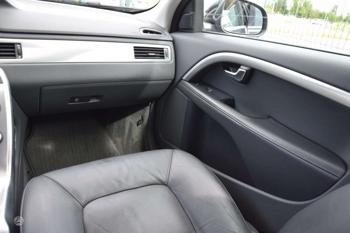 Volvo V70, 2.0 l., Универсал