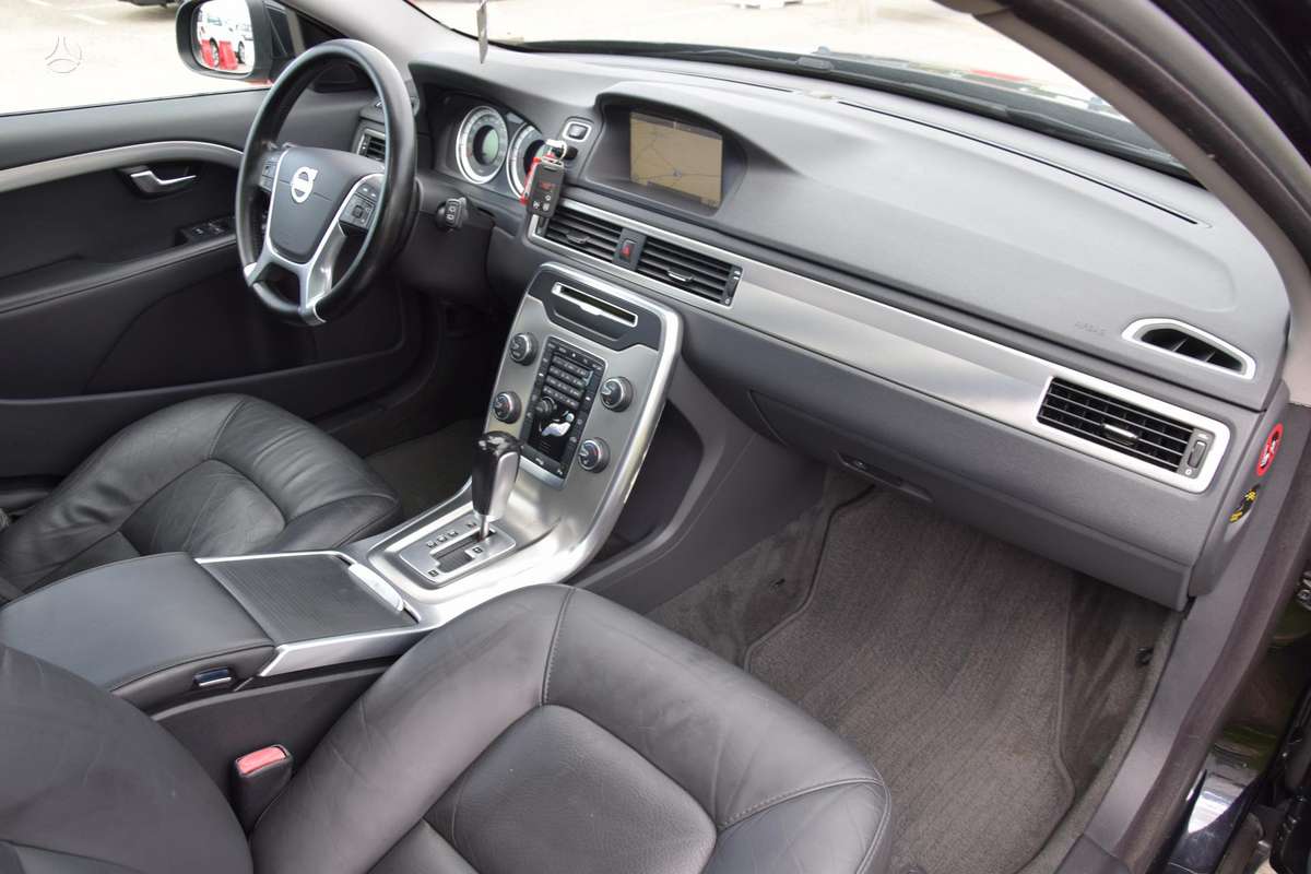 Volvo V70, 2.0 l., Универсал