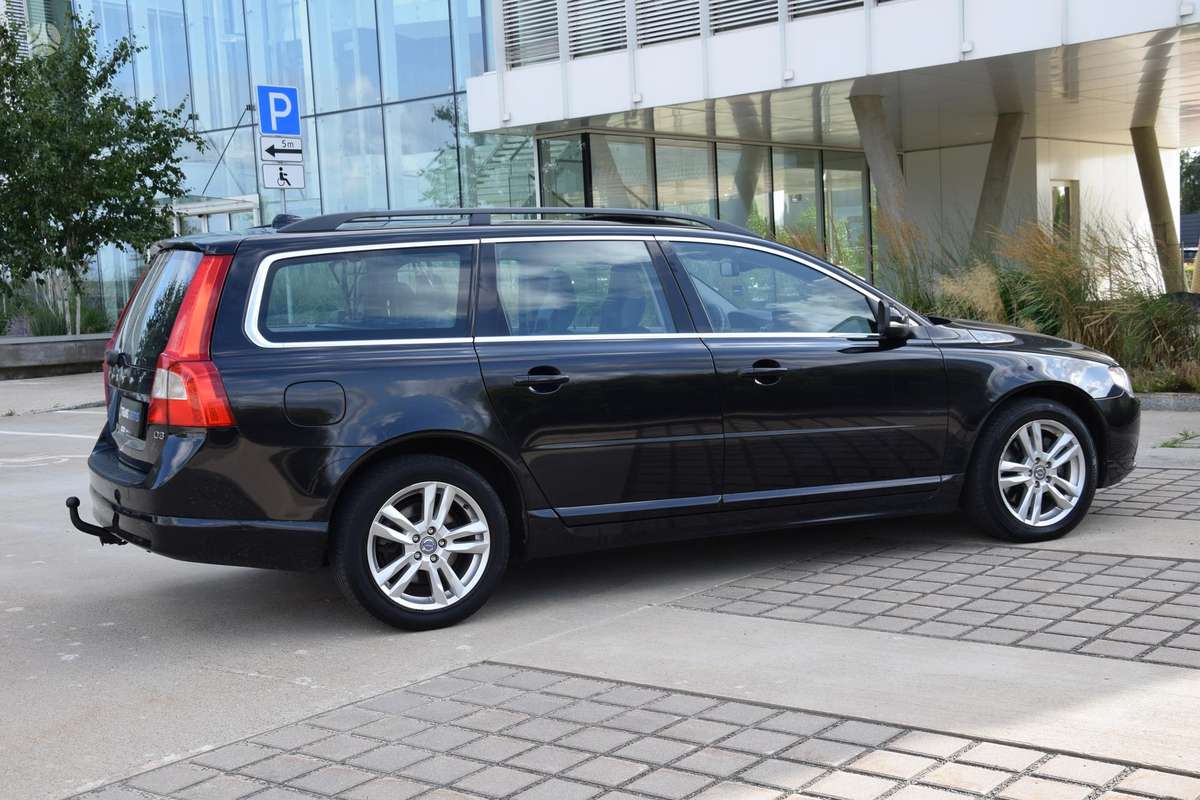 Volvo V70, 2.0 l., Универсал