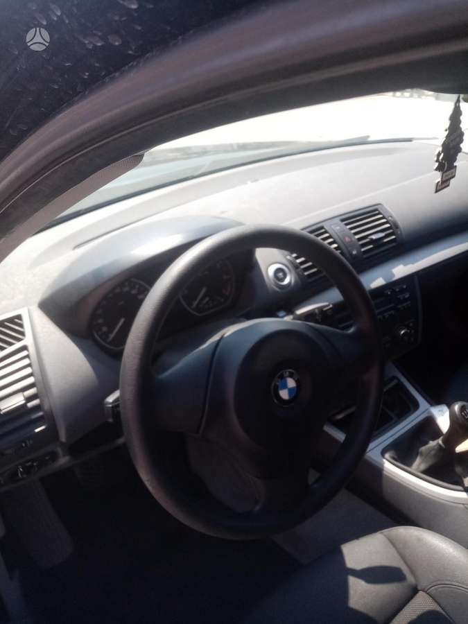 BMW 116, hatchback