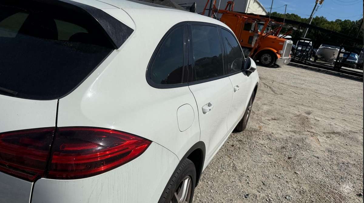Porsche Cayenne - 7