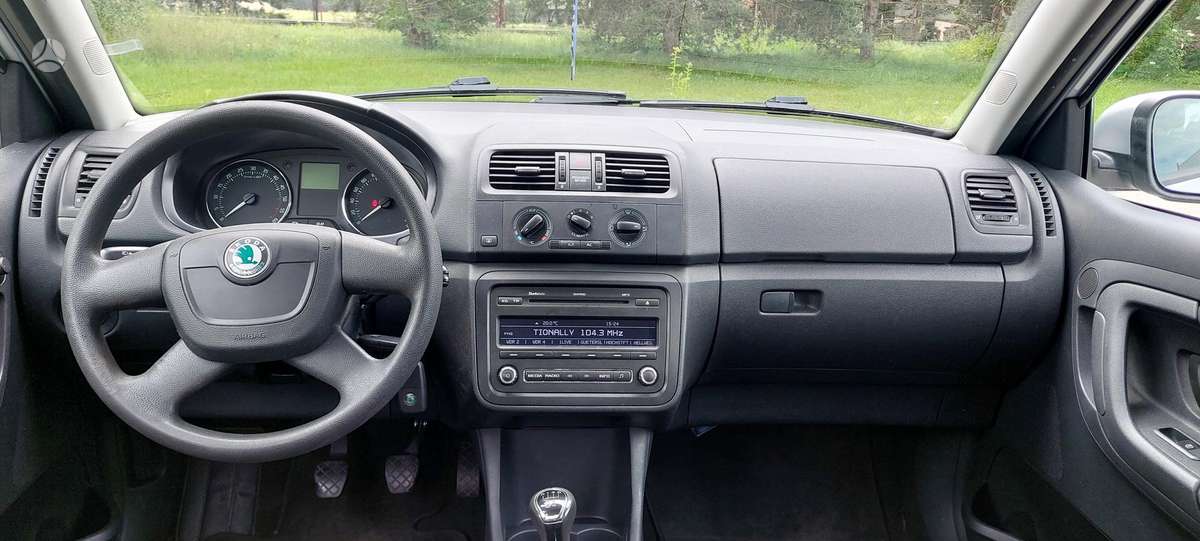 Škoda Fabia - 10