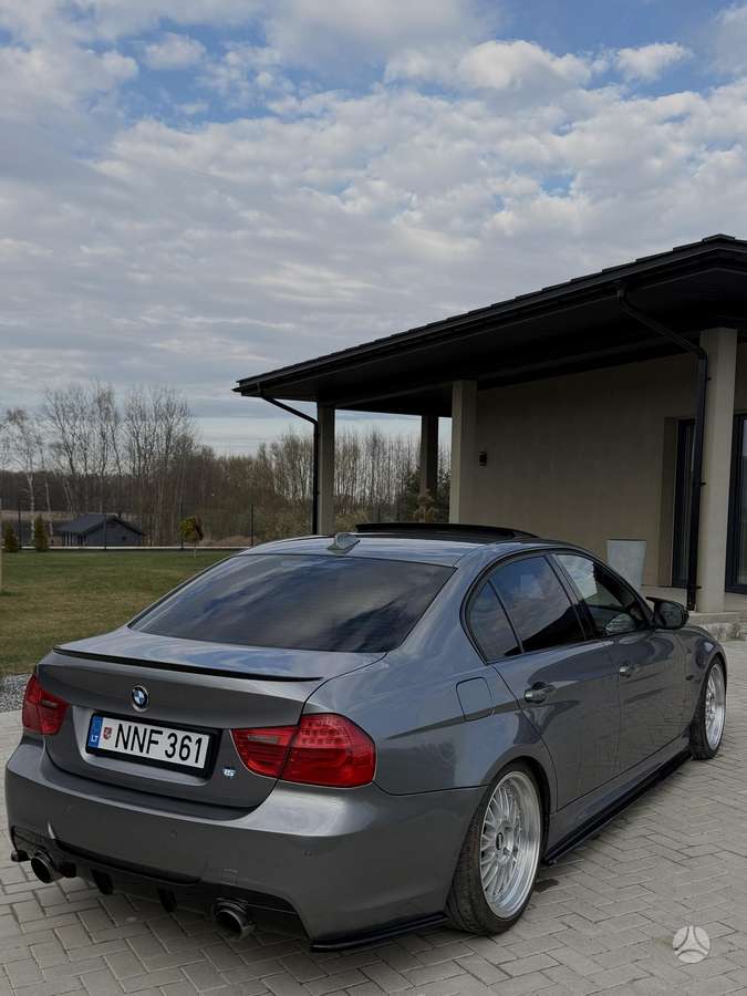 BMW 325, 2.5 l., Седан
