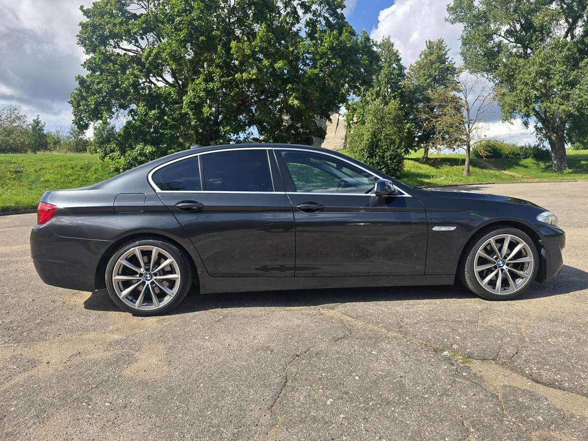 BMW 520, 2.0 l., Седан