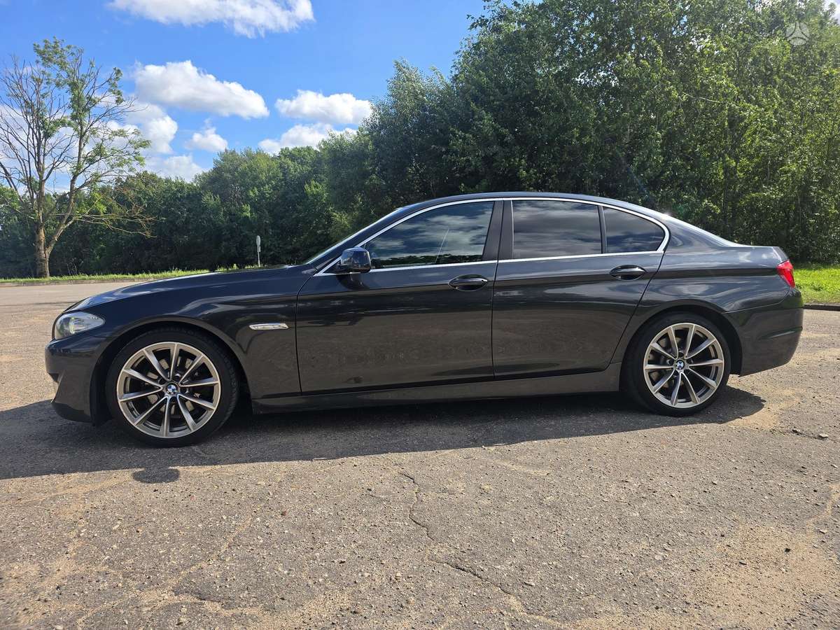 BMW 520, 2.0 l., Седан