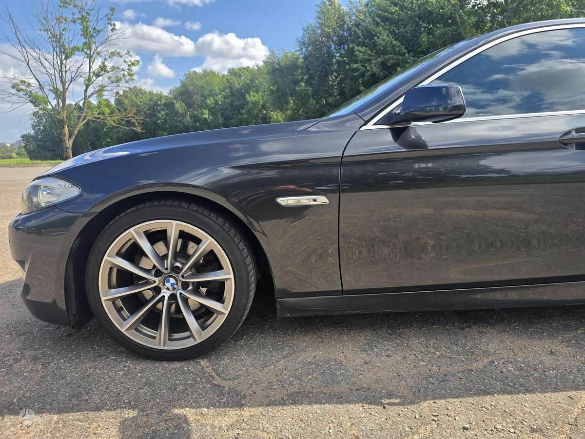 BMW 520, 2.0 l., Седан