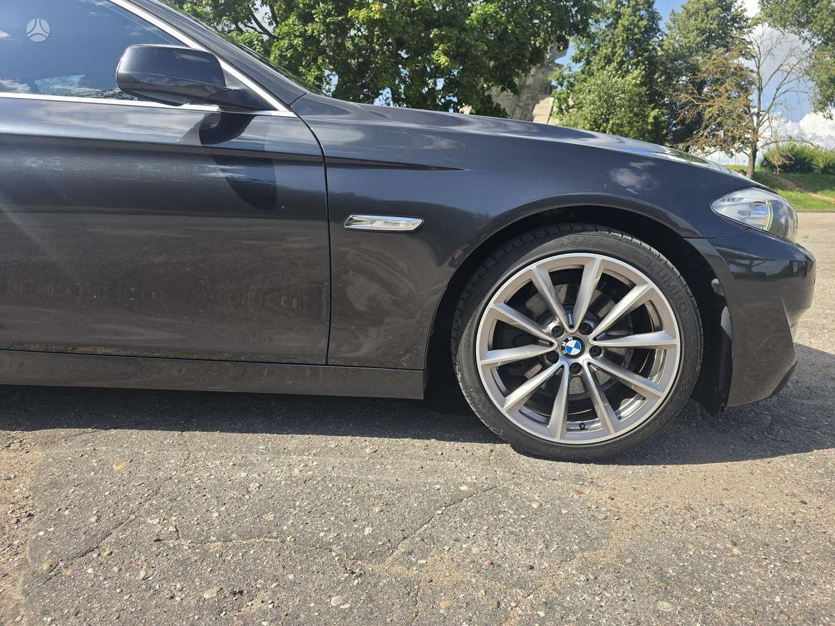 BMW 520, 2.0 l., Седан