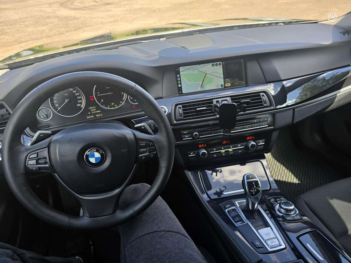 BMW 520, 2.0 l., Седан