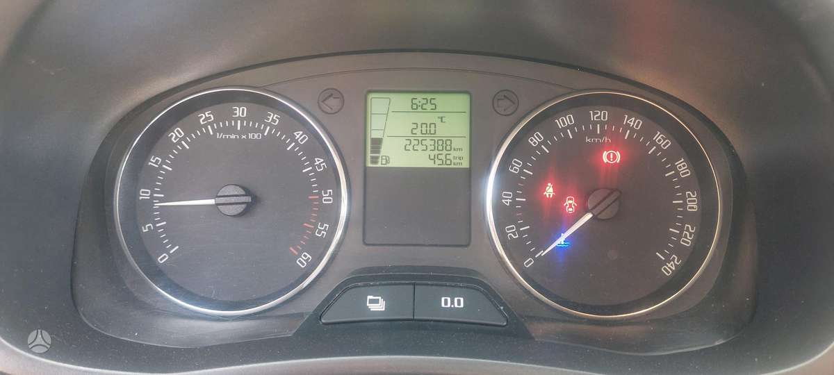 Škoda Fabia - 9