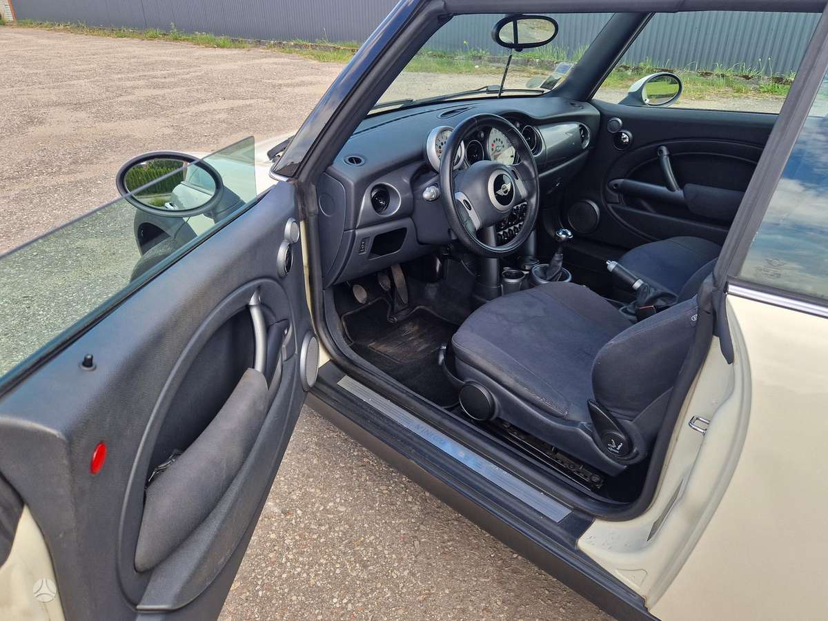 Mini Cooper, 1.6 l., convertible