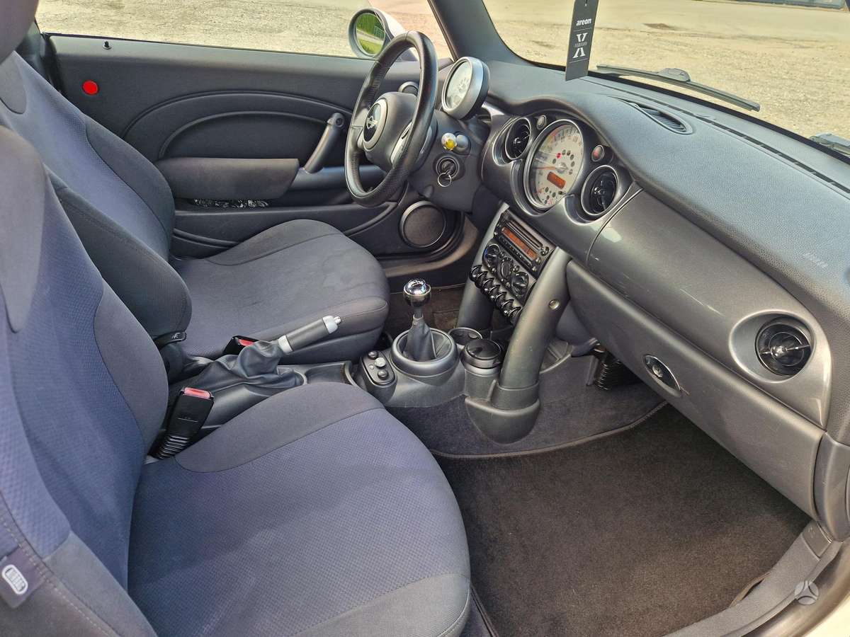 Mini Cooper, 1.6 l., convertible