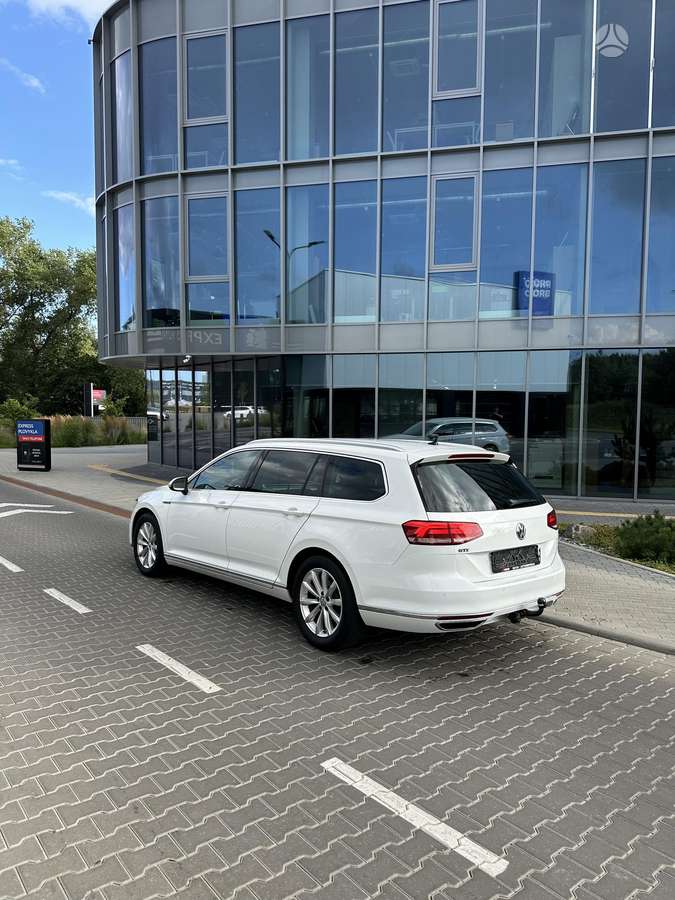 Volkswagen Passat - 5