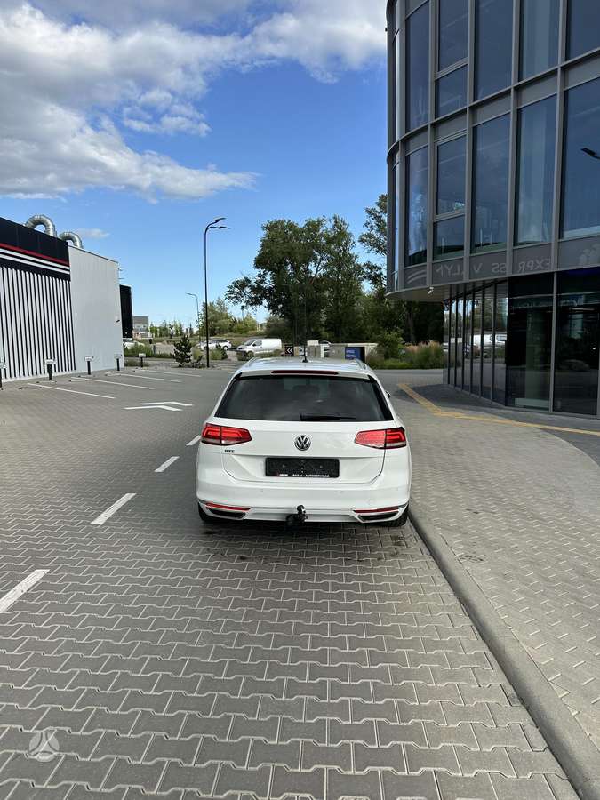 Volkswagen Passat - 6