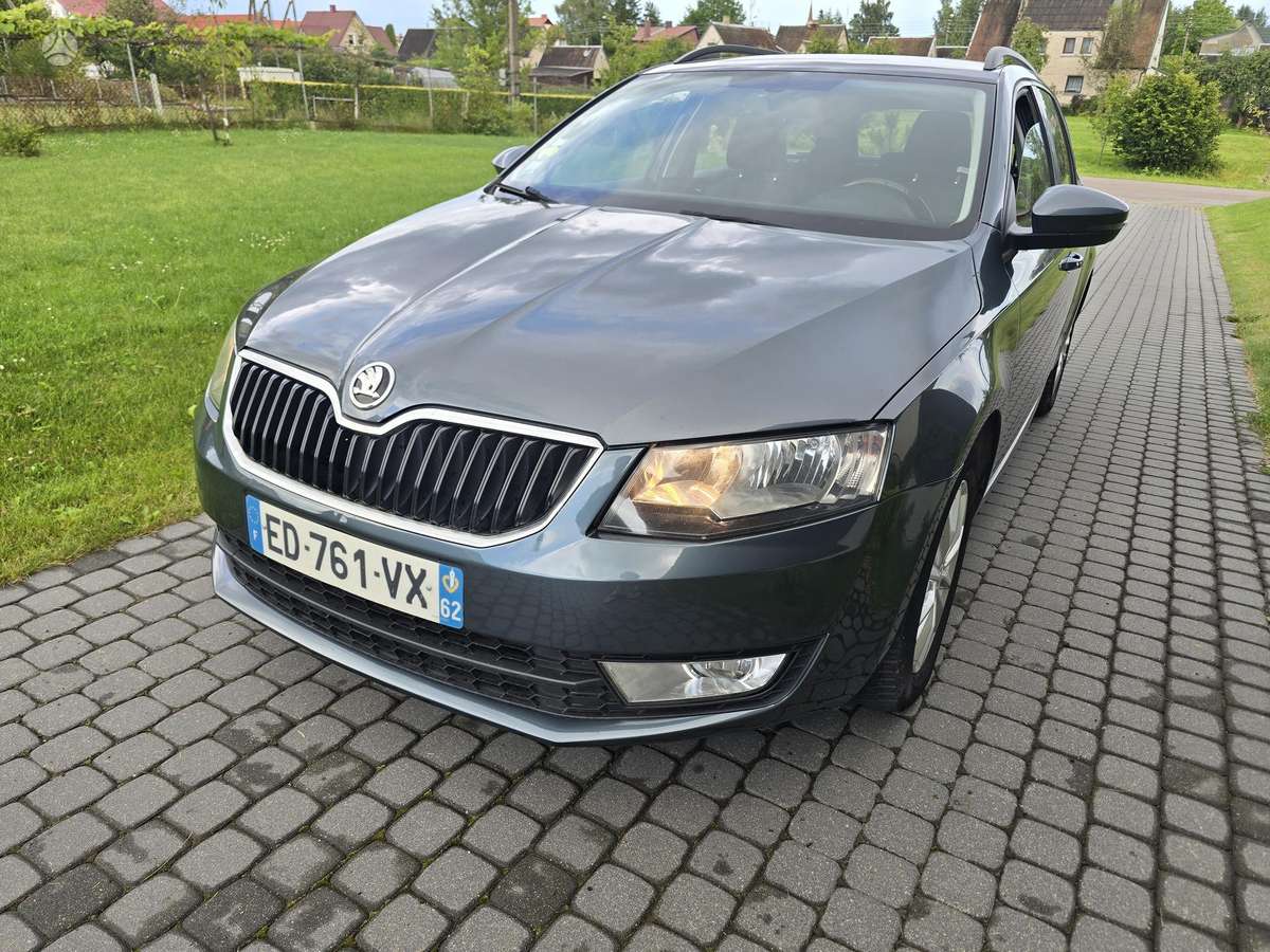 Škoda Octavia - 2
