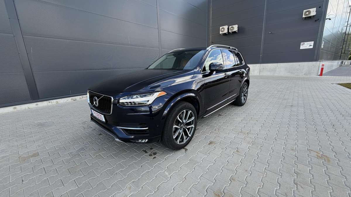 Volvo XC90 - 1