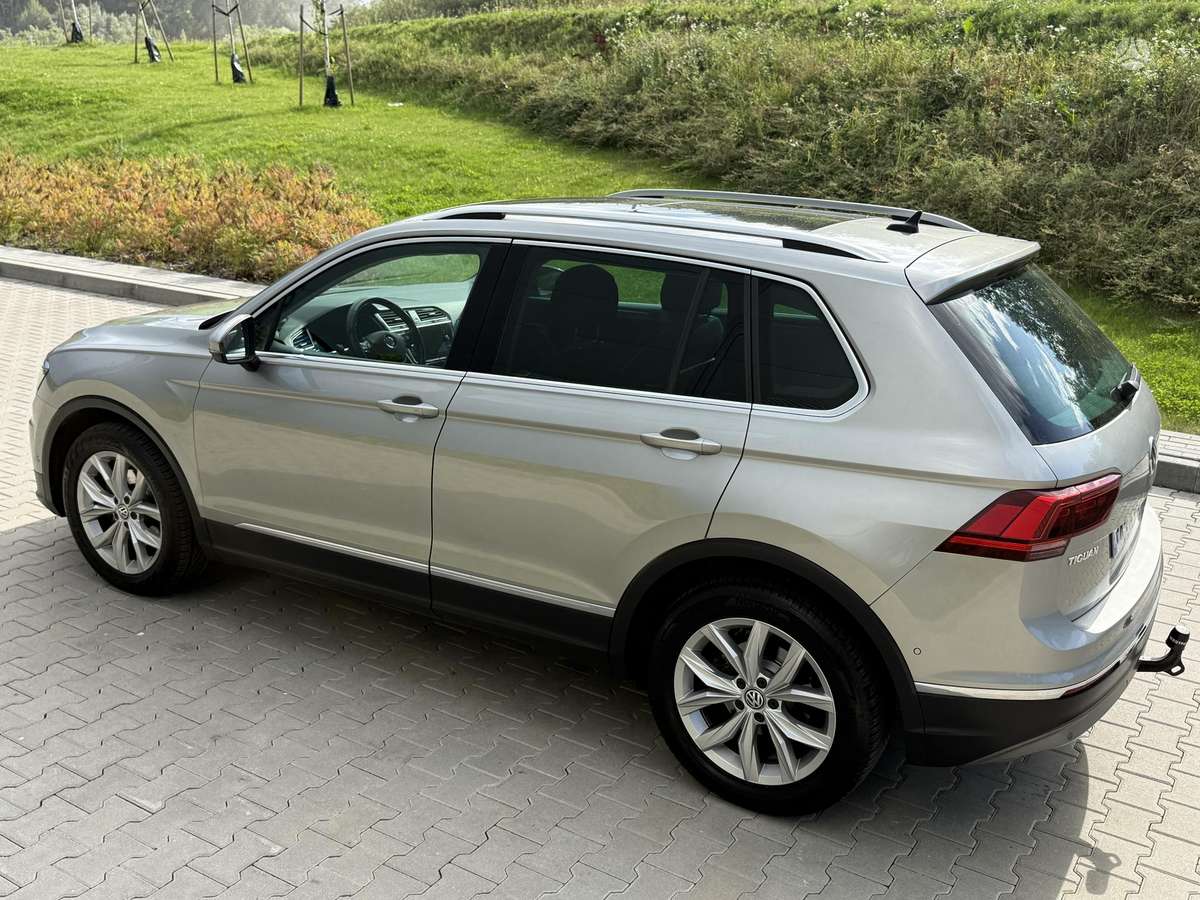 Volkswagen Tiguan - 10