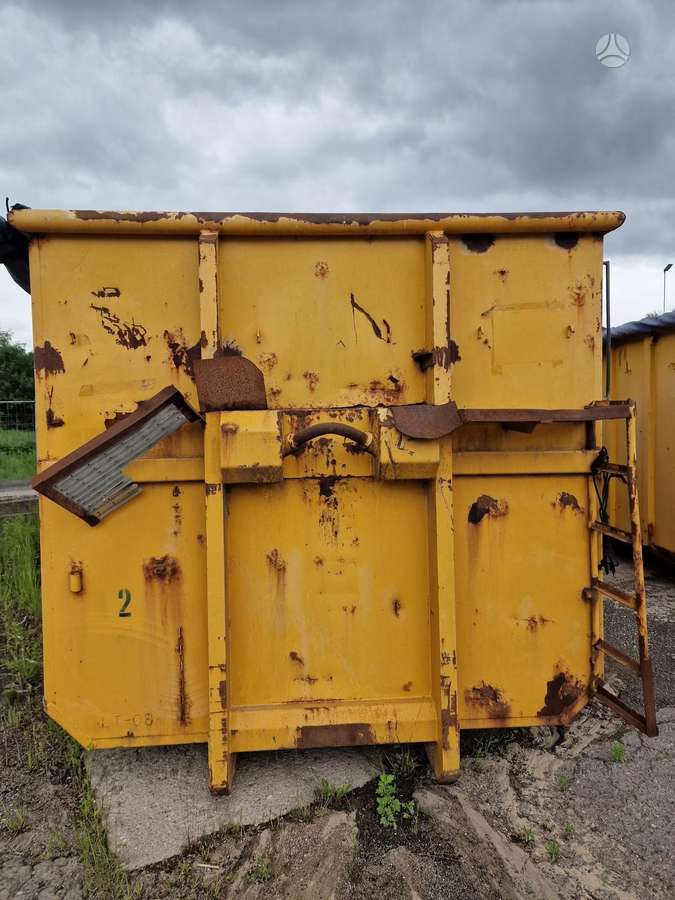 Volvo Su konteineriu, hooklift trucks