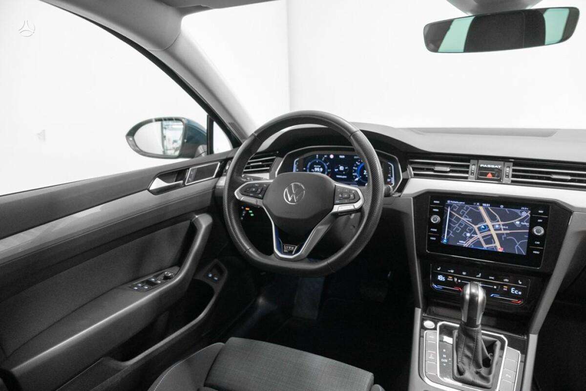 Volkswagen Passat - 10