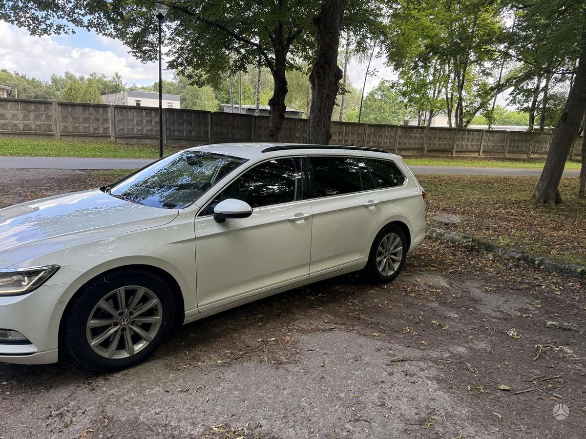 Volkswagen Passat - 4