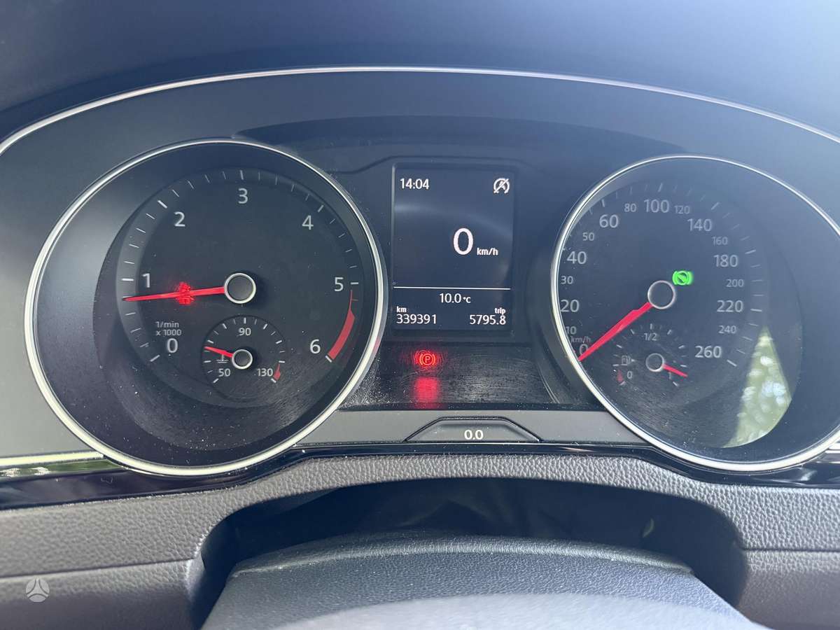 Volkswagen Passat - 5