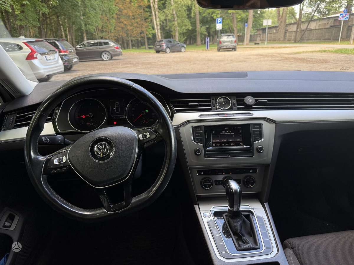 Volkswagen Passat - 6