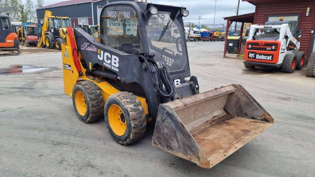 JCB 135HD, mini krautuvai