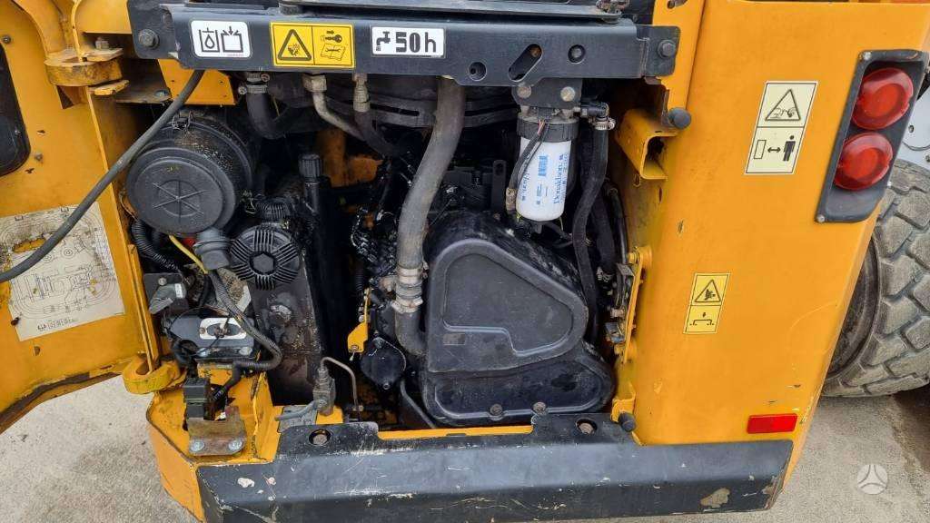 JCB 135HD, мини-погрузчики