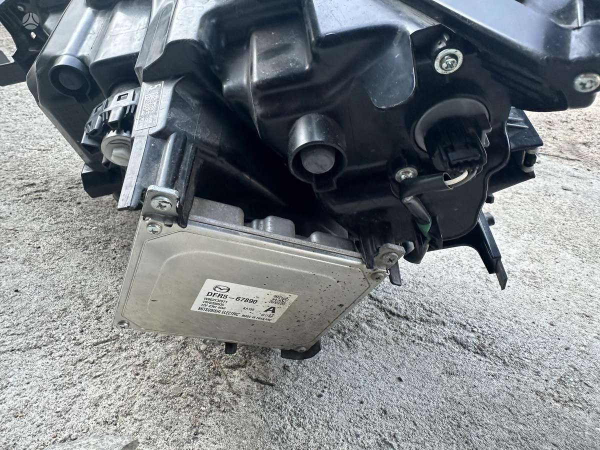 Mazda CX-30, Dfr7-51030, фары